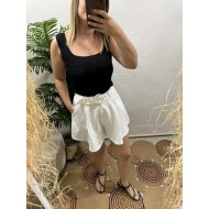 Beyaz Kemerli Şort 