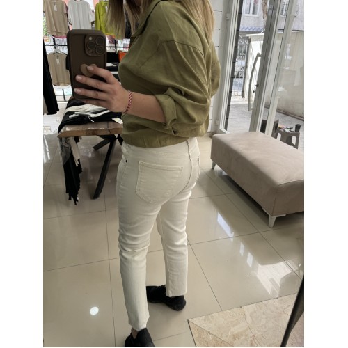 Ekru Renk Kesik Paça Kot Pantolon Ekru Renk Kesik Paça Kot Pantolon